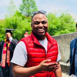 Meet your Posher, Gregory